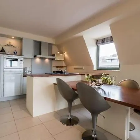 Penthouse Idesbald Apartament *
